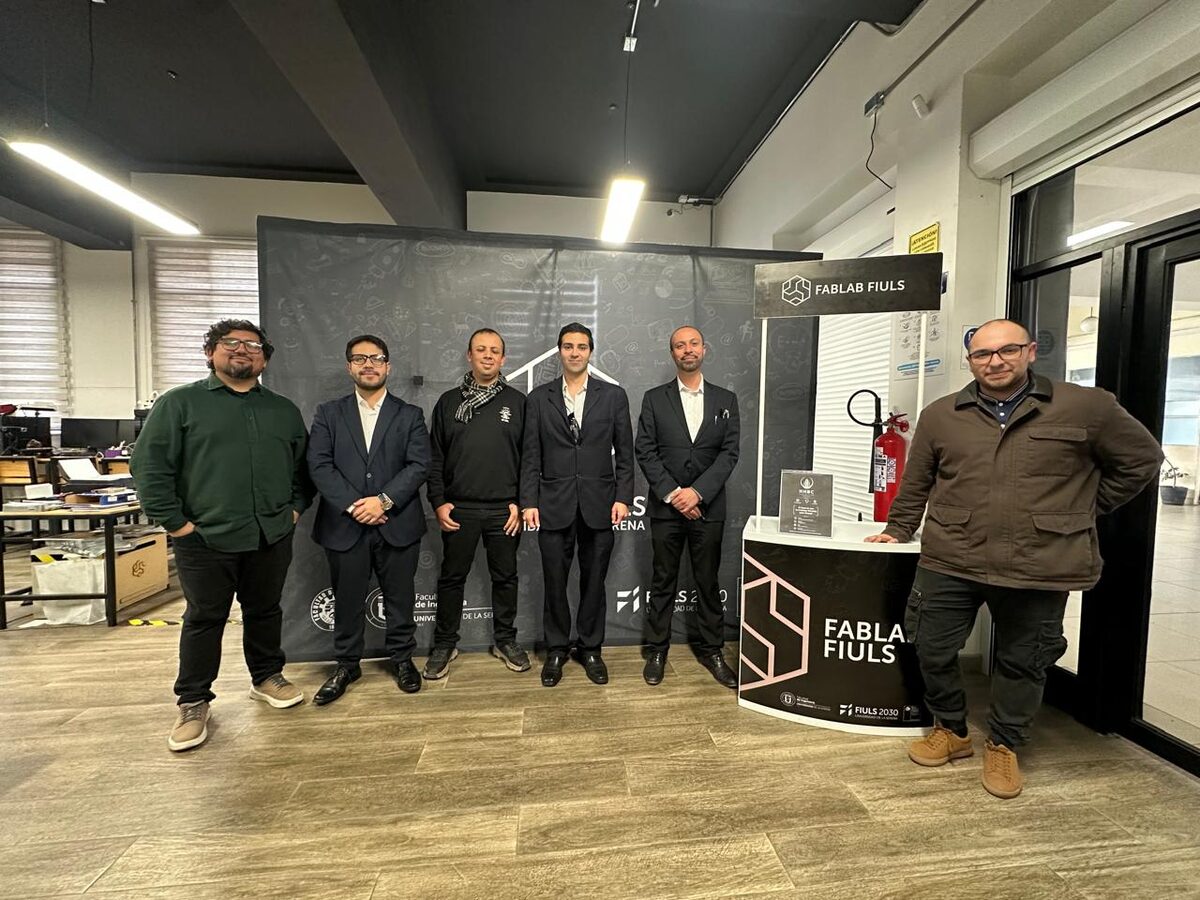 Charla en FabLab FIULS — Comunidad HHBC